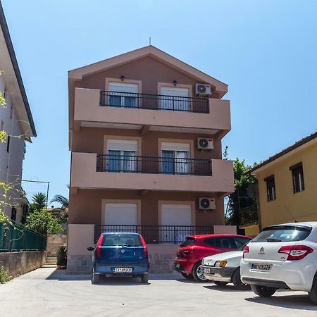 Fort City Apartments Tivat Exteriör bild