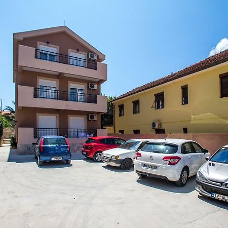 Fort City Apartments Tivat Exteriör bild
