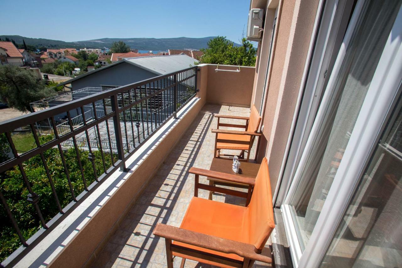 Fort City Apartments Tivat Exteriör bild